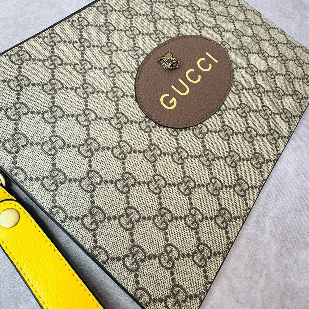 Gucci Brown Monogram Wristlet Clutch with Gold Logo - Picture 5 of 10